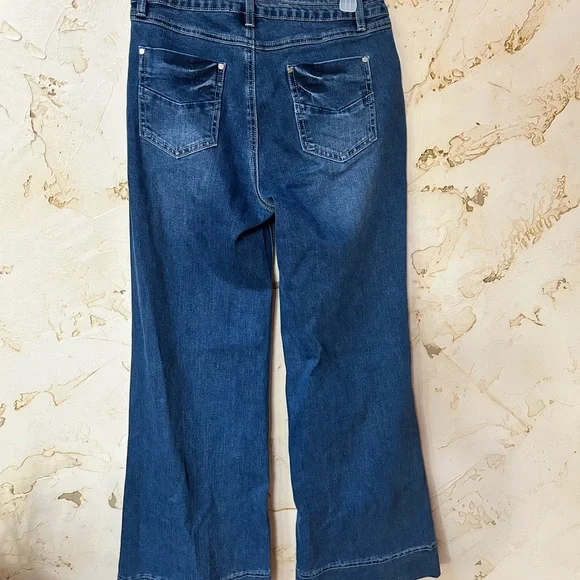 NWOT Flamingals Low Rise Butterfly Flare Jeans 👖 | NWOT Never Worn💨🔥 - Picture 8 of 15
